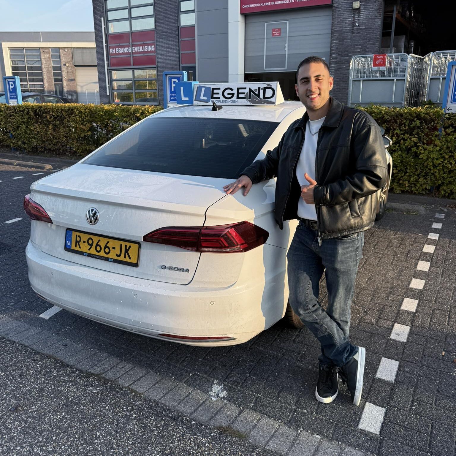 Goedkoop rijlessen Spijkenisse, Hoogvliet en Rotterdam, aanbieding